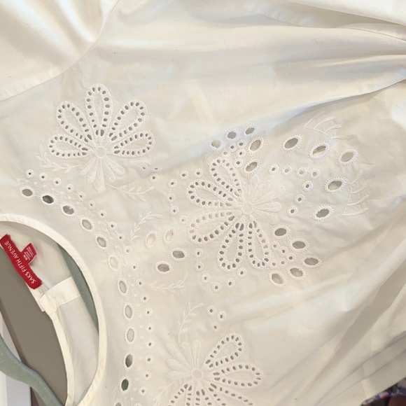 Saks Fifth Ave White Cotton Tie Front Blouse Top Embroidered Button Back size M - Picture 11 of 11